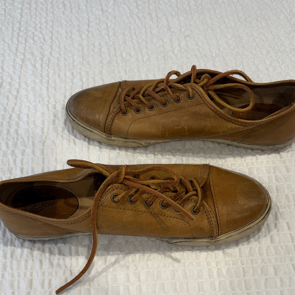 Frye Women’s Mindy Low Leather Lace-Up Sneakers in Cognac Brown